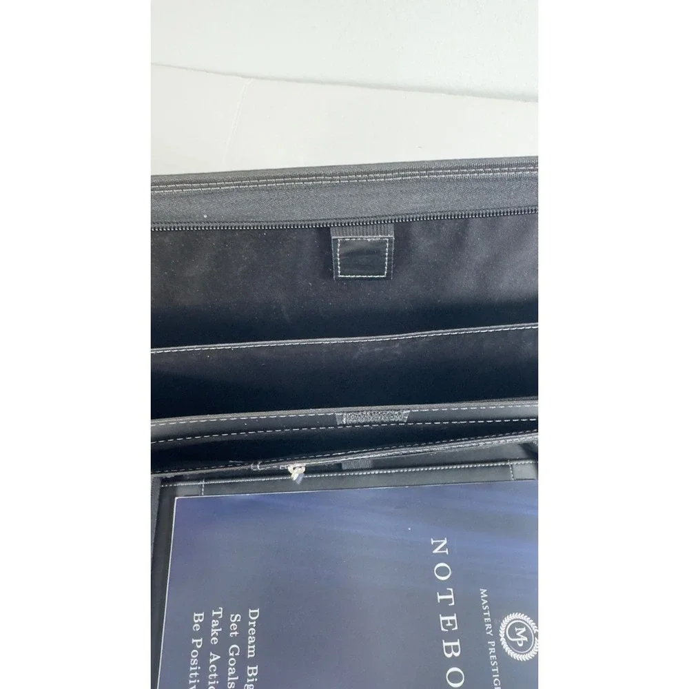 Mastery Prestige Portfolio Organizer Unisex Large Black Zip Padfolio